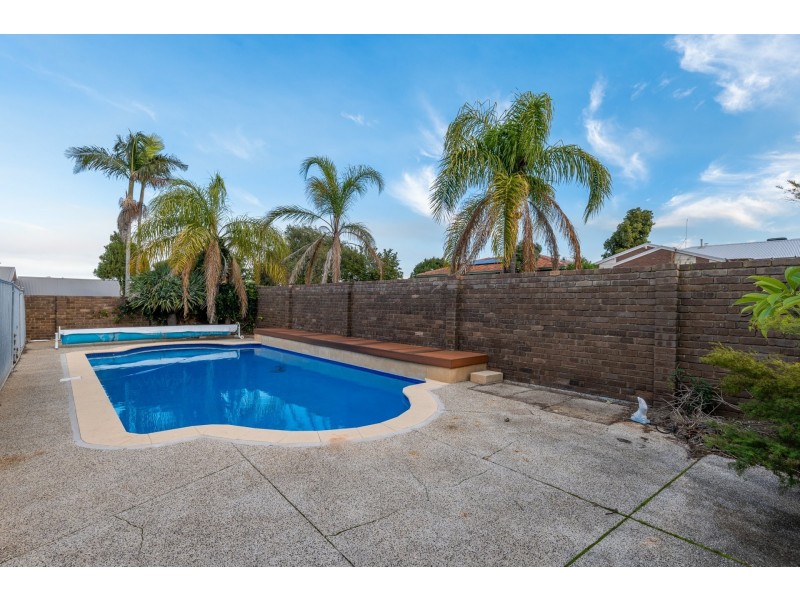 8 Pearson Crescent, Bull Creek WA 6149