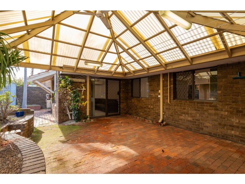 8 Pearson Crescent, Bull Creek WA 6149