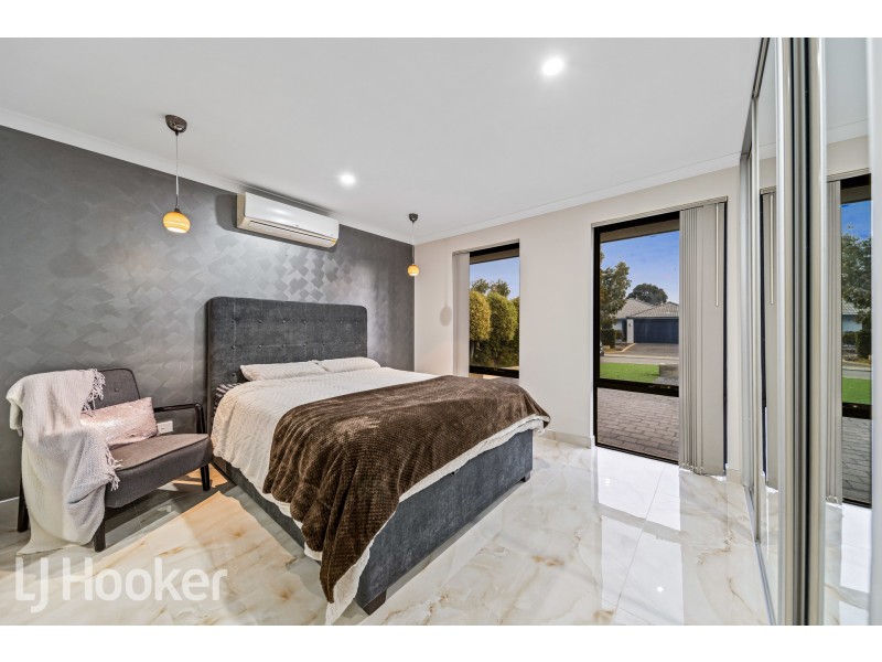 19 Retchford Way, Queens Park WA 6107