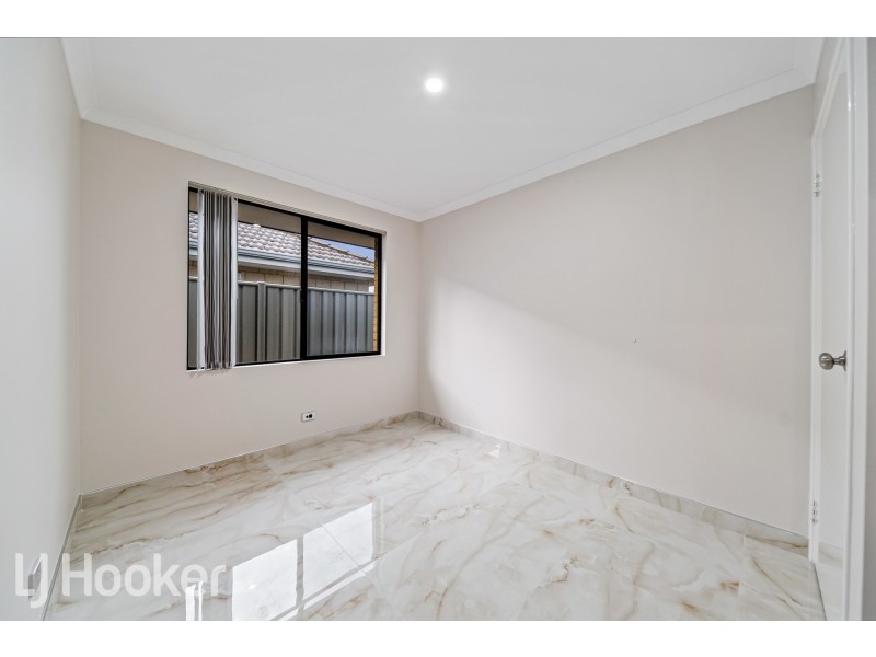 19 Retchford Way, Queens Park WA 6107