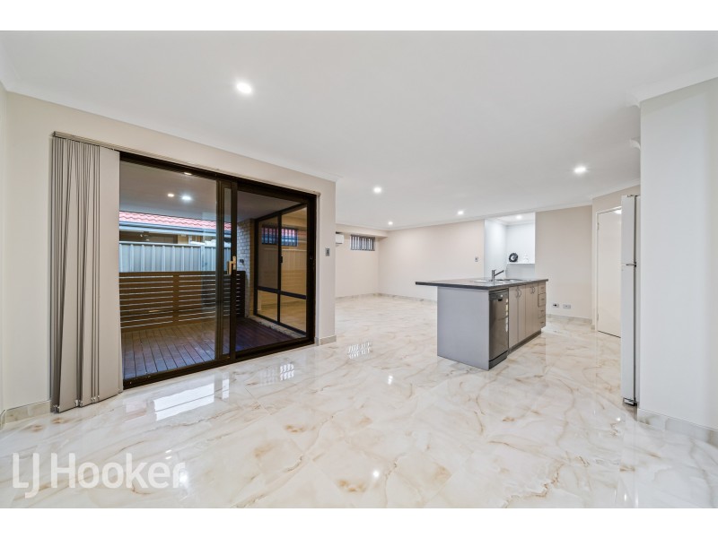 19 Retchford Way, Queens Park WA 6107