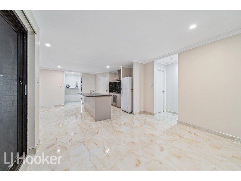 19 Retchford Way, Queens Park WA 6107