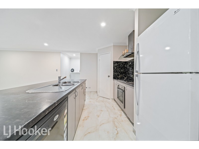 19 Retchford Way, Queens Park WA 6107