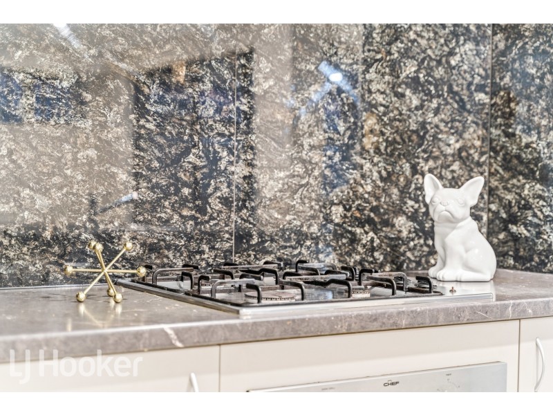 19 Retchford Way, Queens Park WA 6107