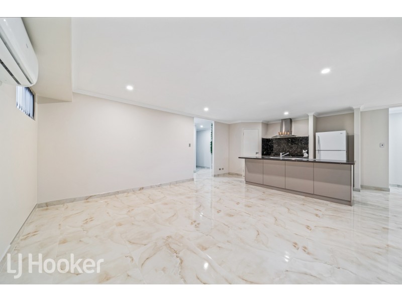 19 Retchford Way, Queens Park WA 6107