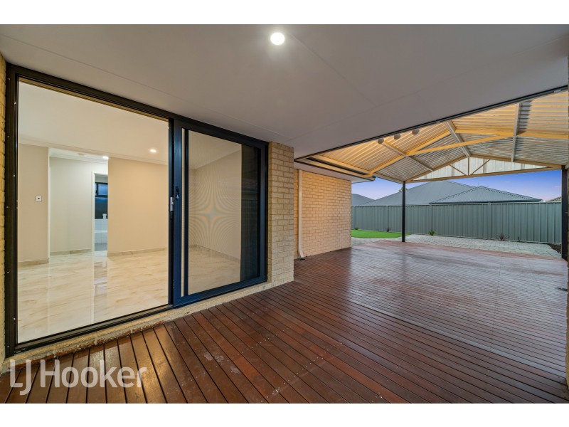 19 Retchford Way, Queens Park WA 6107