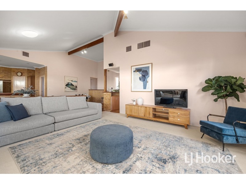 16 Prescott Drive, Murdoch WA 6150