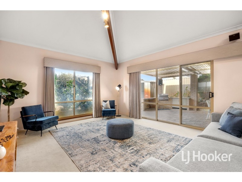 16 Prescott Drive, Murdoch WA 6150