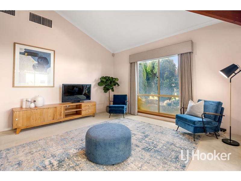 16 Prescott Drive, Murdoch WA 6150