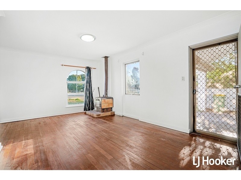 113 Central Avenue, Redcliffe WA 6104