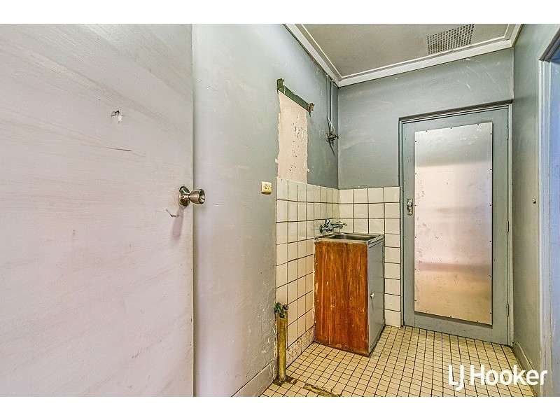 113 Central Avenue, Redcliffe WA 6104