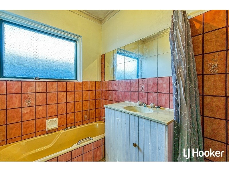 113 Central Avenue, Redcliffe WA 6104