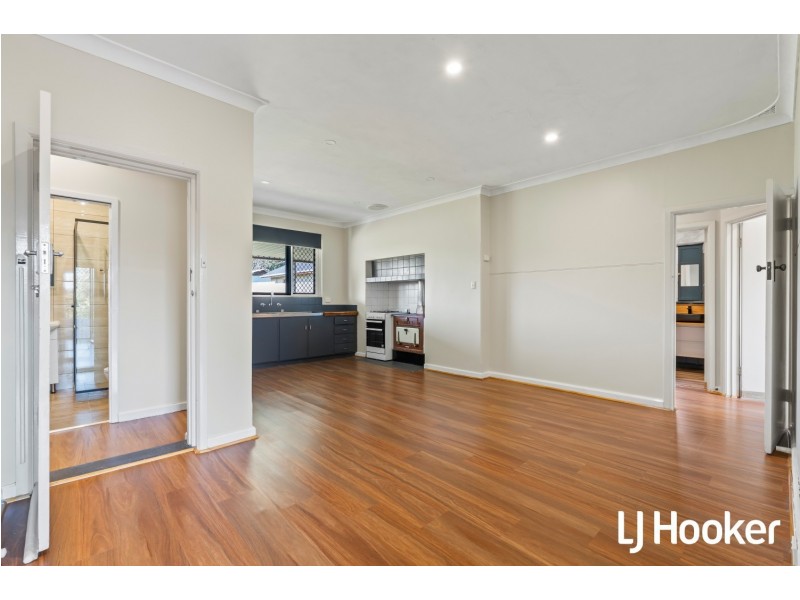 16 Taree Street, St James WA 6102