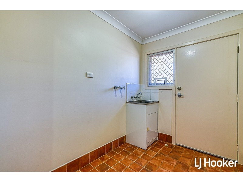 8 Wandarra Close, Karawara WA 6152