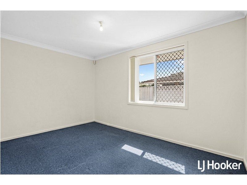 8 Wandarra Close, Karawara WA 6152