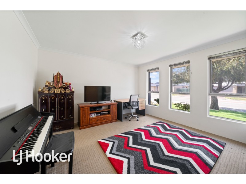 29 Reginald Street, Queens Park WA 6107