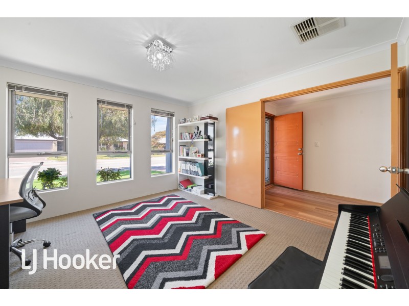 29 Reginald Street, Queens Park WA 6107