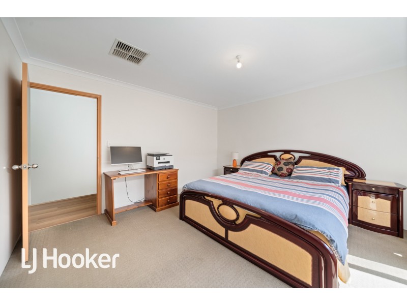 29 Reginald Street, Queens Park WA 6107