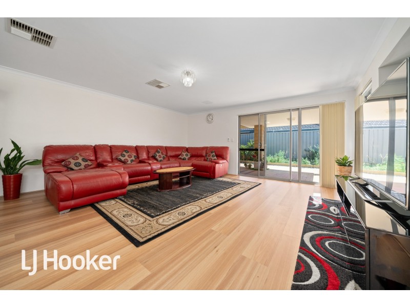 29 Reginald Street, Queens Park WA 6107