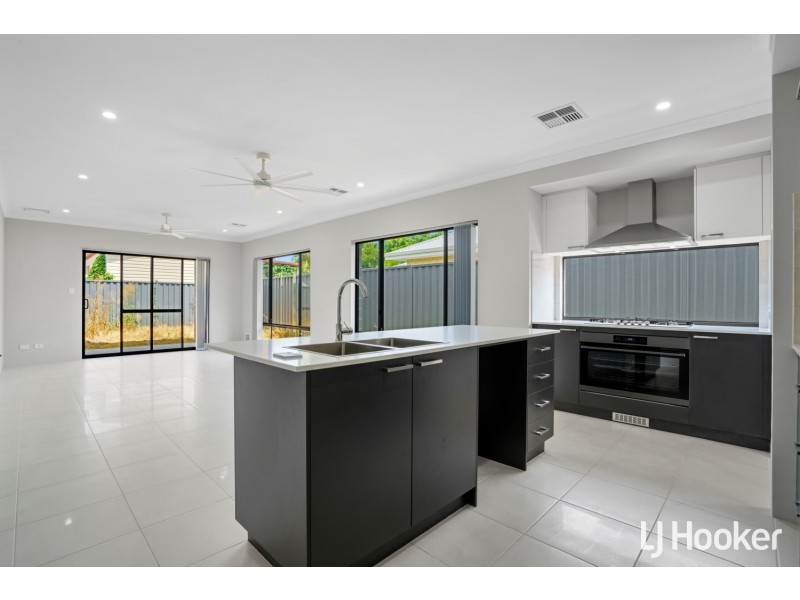 18 Sinclair Street, Rivervale WA 6103