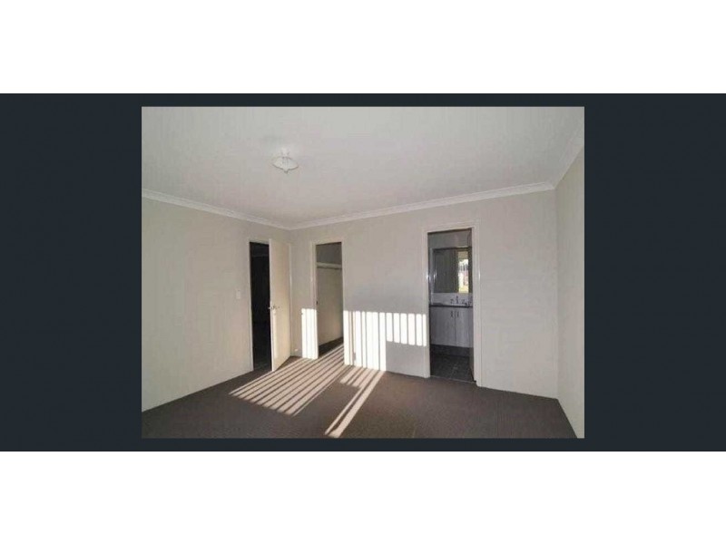 211B Wharf St, Queens Park WA 6107