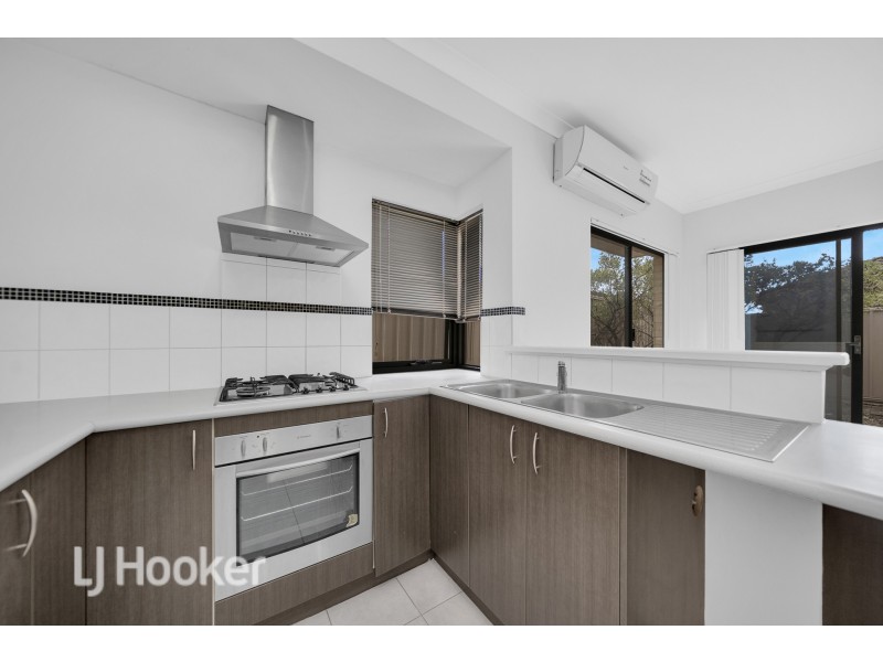 6/7 Stockman Way, Cannington WA 6107