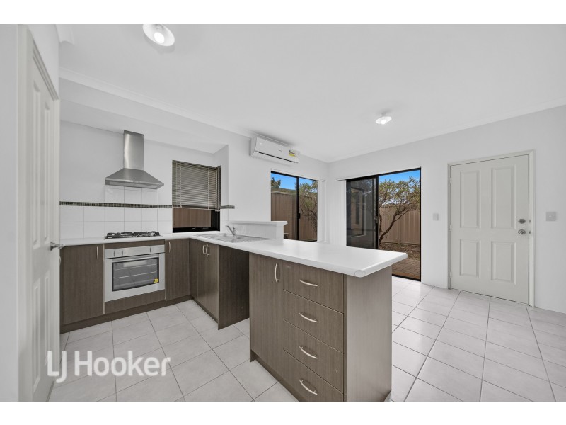 6/7 Stockman Way, Cannington WA 6107