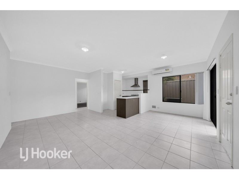 6/7 Stockman Way, Cannington WA 6107