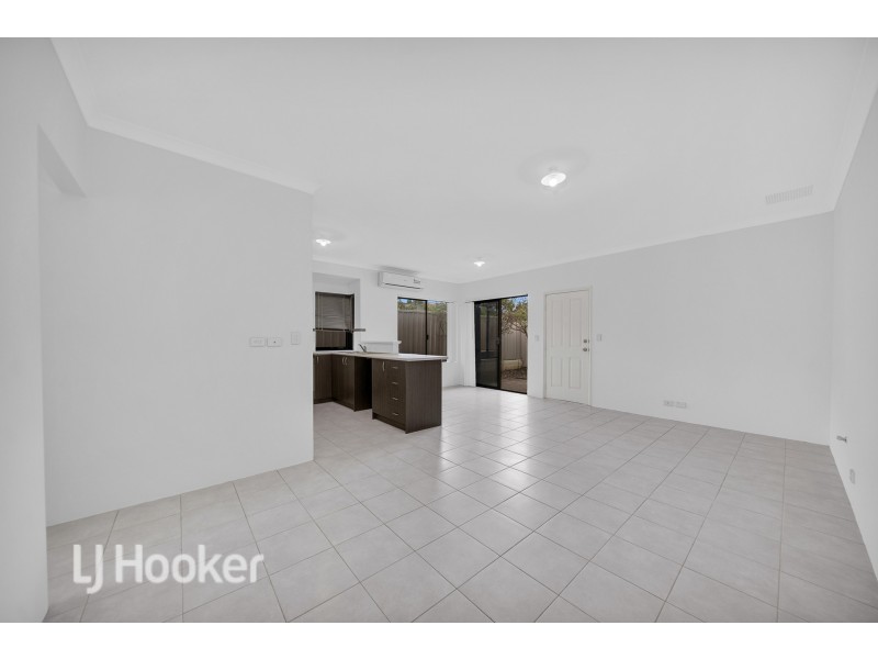 6/7 Stockman Way, Cannington WA 6107