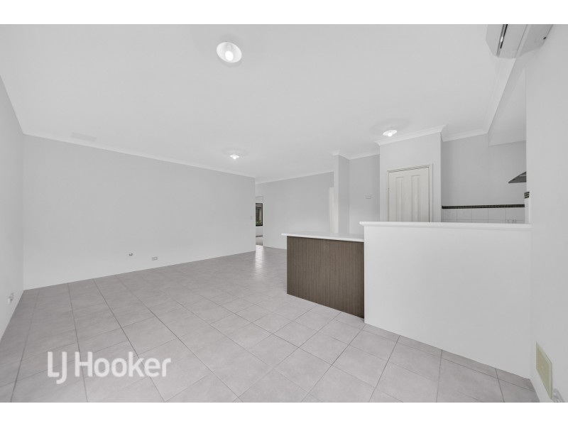 6/7 Stockman Way, Cannington WA 6107