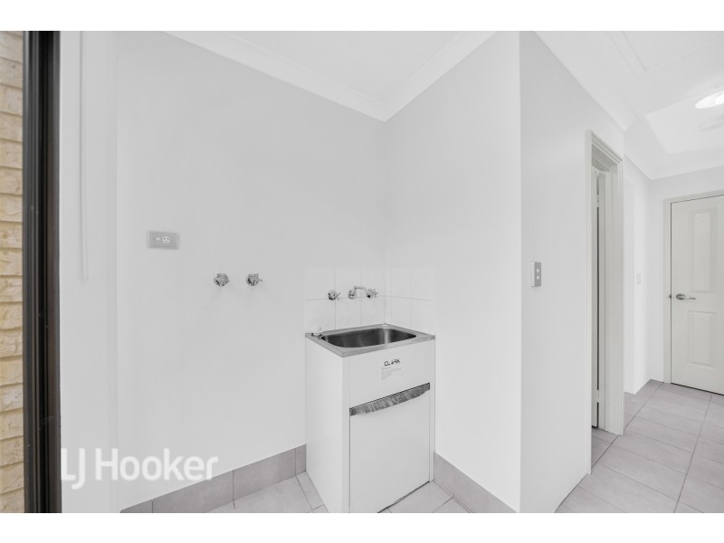 6/7 Stockman Way, Cannington WA 6107