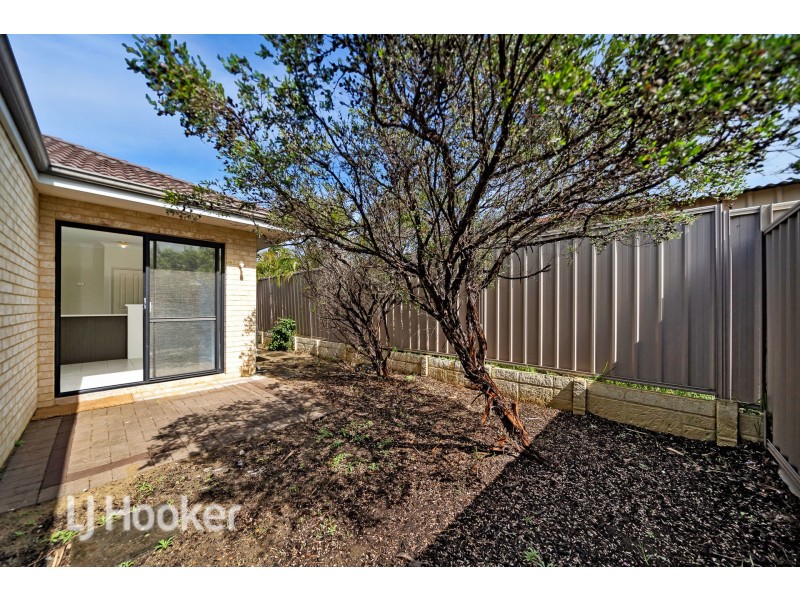 6/7 Stockman Way, Cannington WA 6107