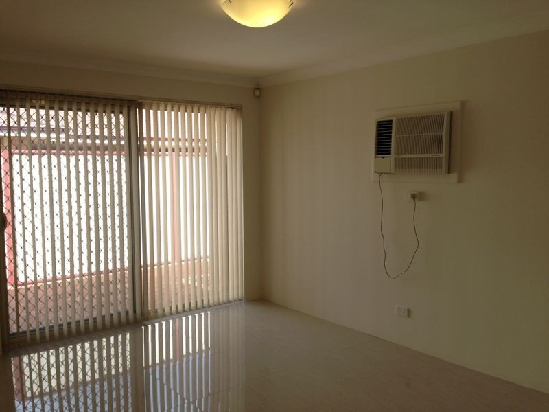 1/6 Lansing Street, Queens Park WA 6107