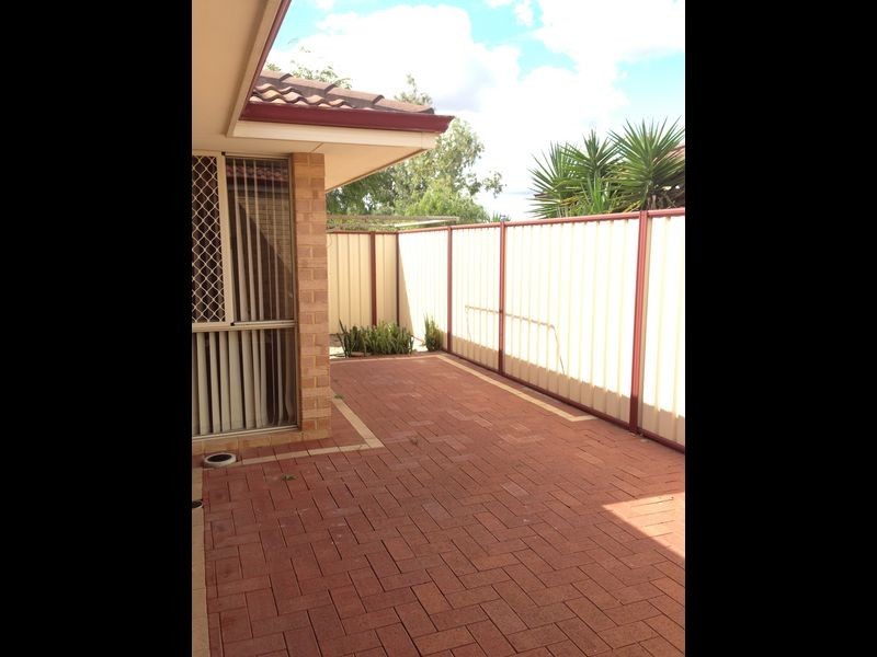 1/6 Lansing Street, Queens Park WA 6107