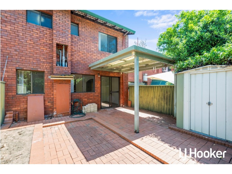 Unit 4/71 Herdsman Parade, Wembley WA 6014