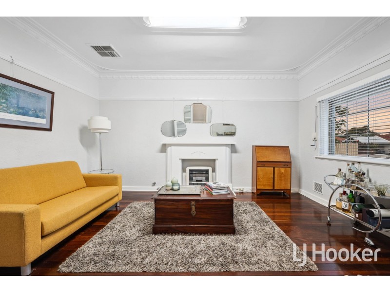 13 Chapman Road, St James WA 6102