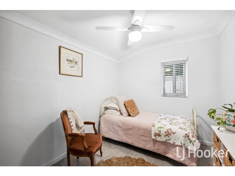 13 Chapman Road, St James WA 6102