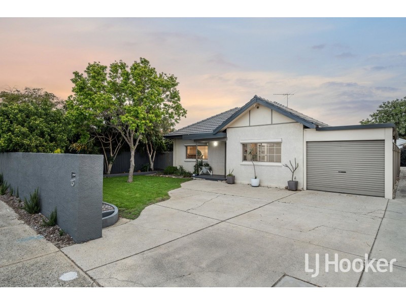 13 Chapman Road, St James WA 6102