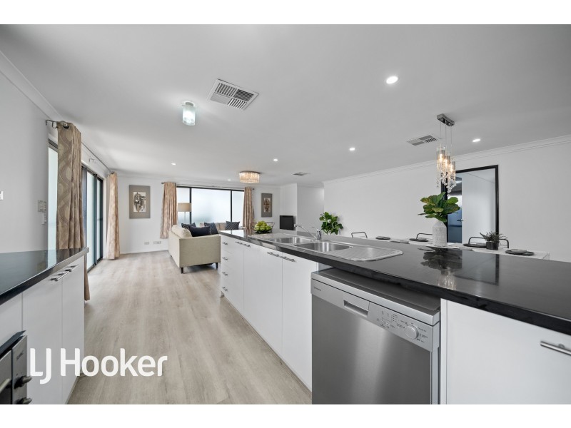 15 Gianatti Ramble, East Cannington WA 6107