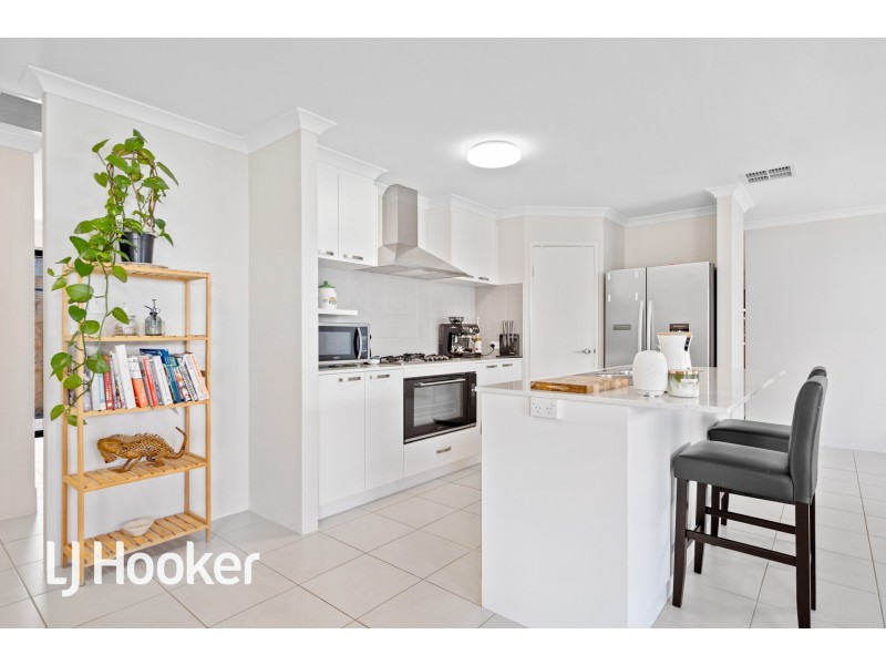 4 Dalton Road, Wellard WA 6170