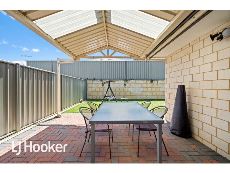 4 Dalton Road, Wellard WA 6170