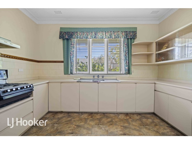 2 Victoria Street, St James WA 6102