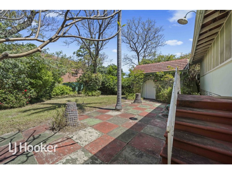 2 Victoria Street, St James WA 6102