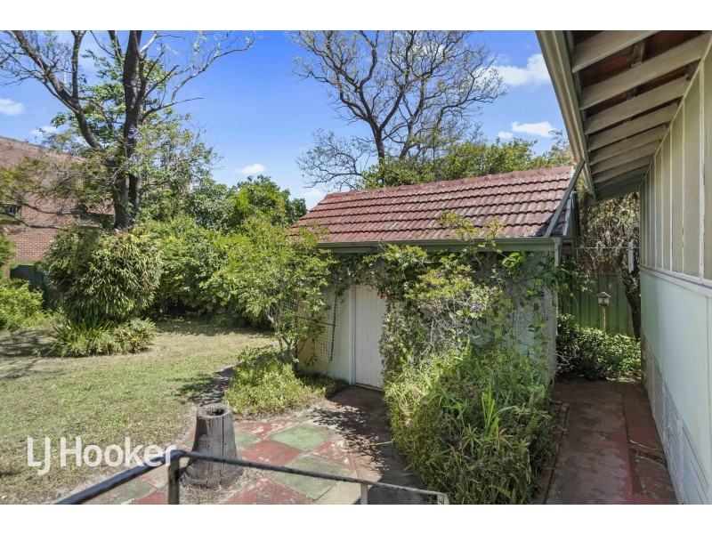 2 Victoria Street, St James WA 6102