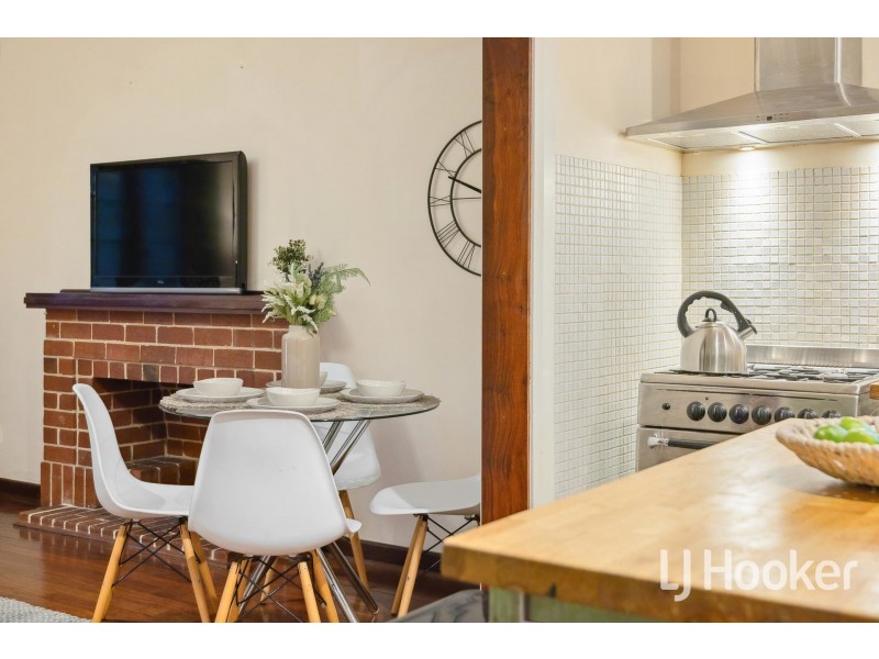 427 Berwick Street, St James WA 6102