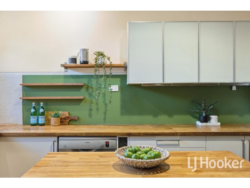 427 Berwick Street, St James WA 6102