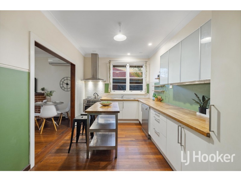 427 Berwick Street, St James WA 6102