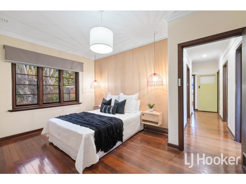 427 Berwick Street, St James WA 6102