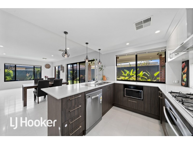 13 Dawn Street, Wellard WA 6170