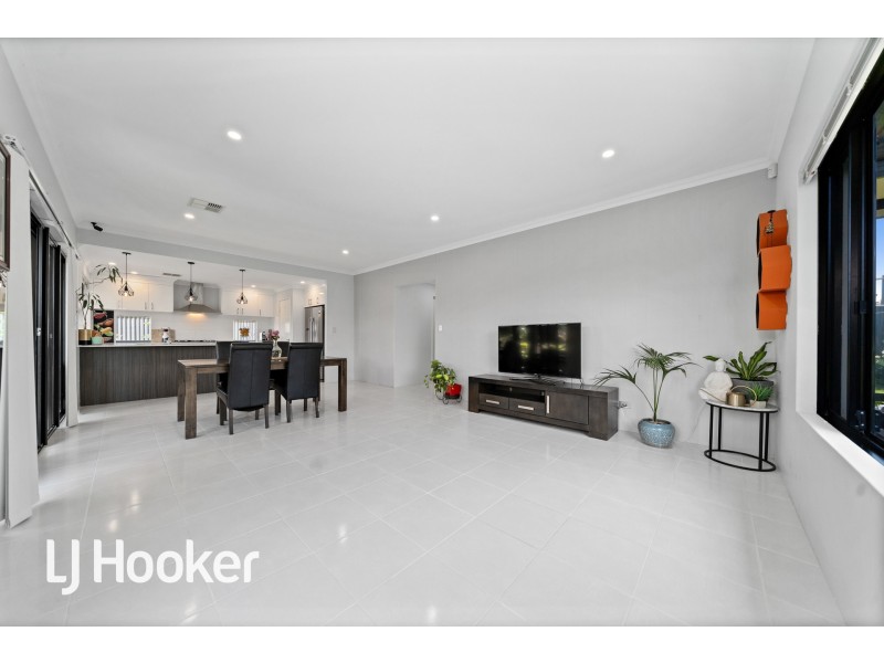 13 Dawn Street, Wellard WA 6170